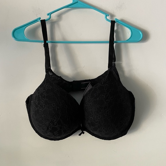 Victoria's Secret Other - Victoria’s Secret bra. Size 38DD. Push up